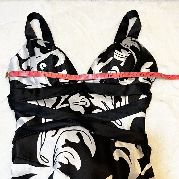 Elegant Black and White Prom Dress - Picture 11 of 16